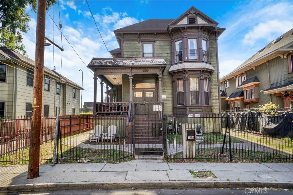 Los Angeles, California, United States 2 - 17849817