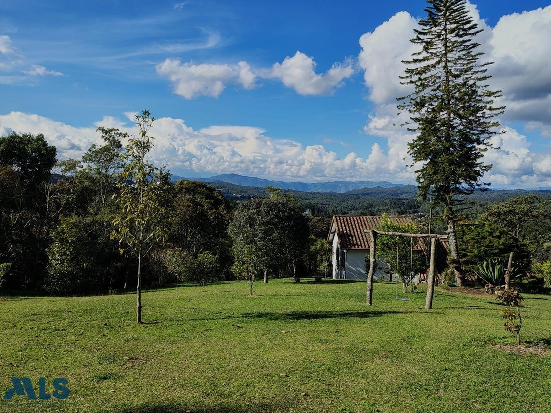 House in Santa Elena, Antioquia, Colombia 5 - 17849842