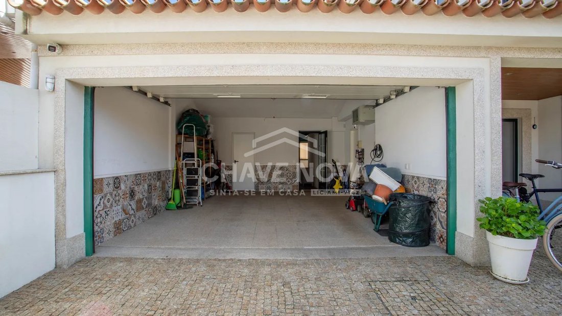 House in Santa Marinha e Sao Pedro da Afurada, Porto District, Portugal 5 - 17849961