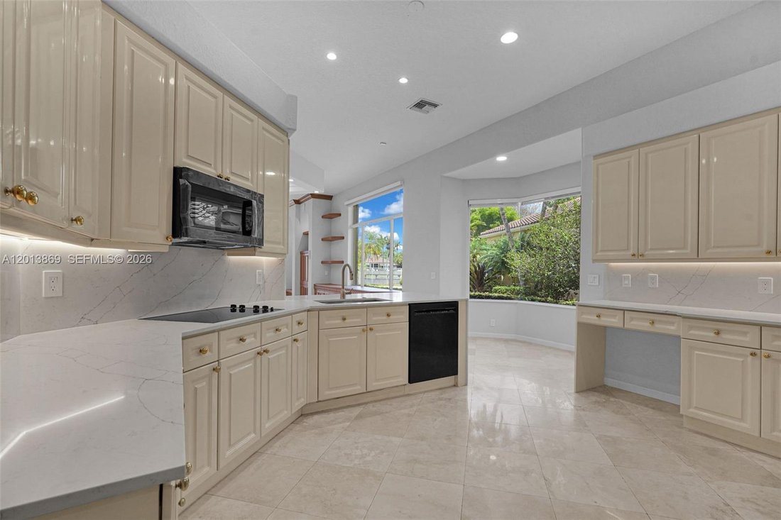 House in Weston, Florida, United States 4 - 17849692
