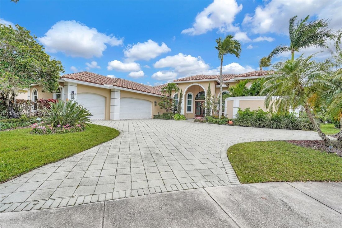 House in Weston, Florida, United States 2 - 17849731