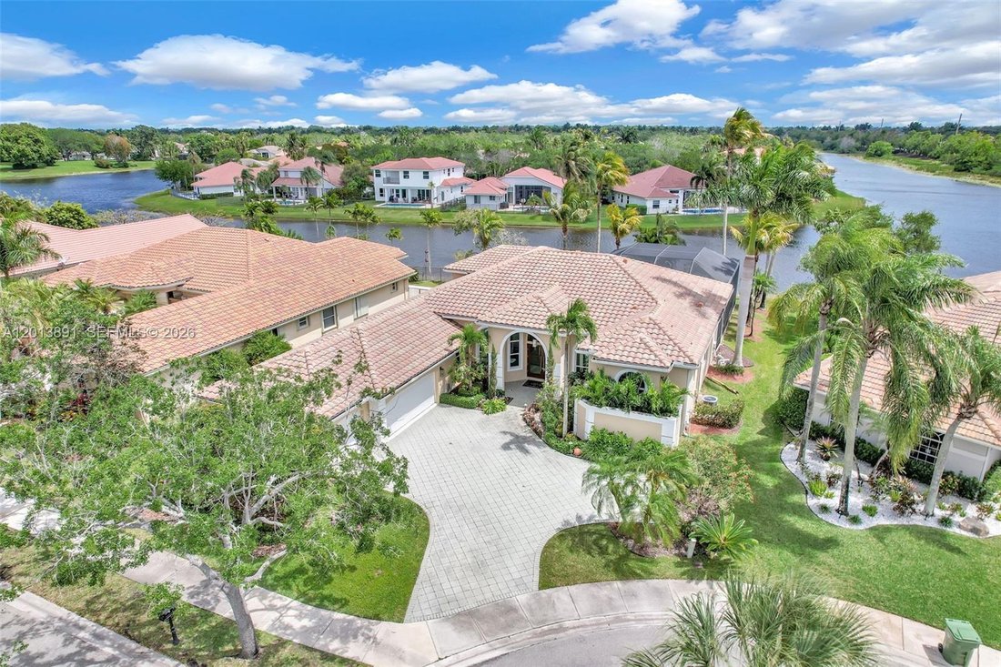 House in Weston, Florida, United States 3 - 17849731