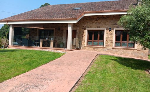 Villa in Abegondo, Galicia, Spain 1