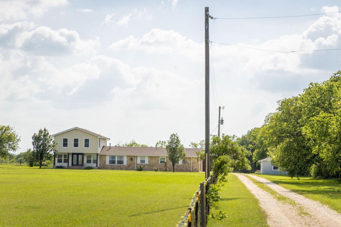 House in Waco, Texas, United States 4 - 17850272