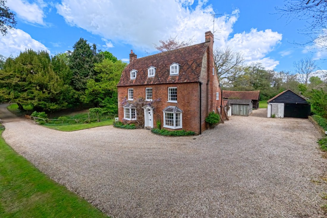 House in Essex, England 3 - 17850241