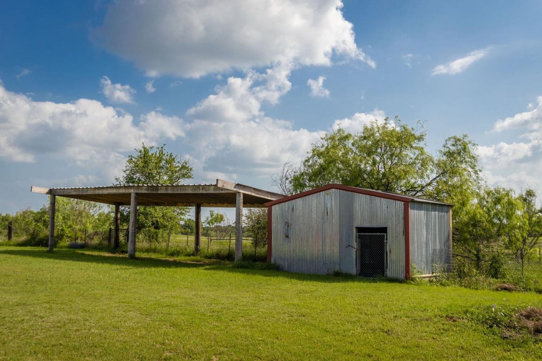 House in Waco, Texas, United States 5 - 17850272