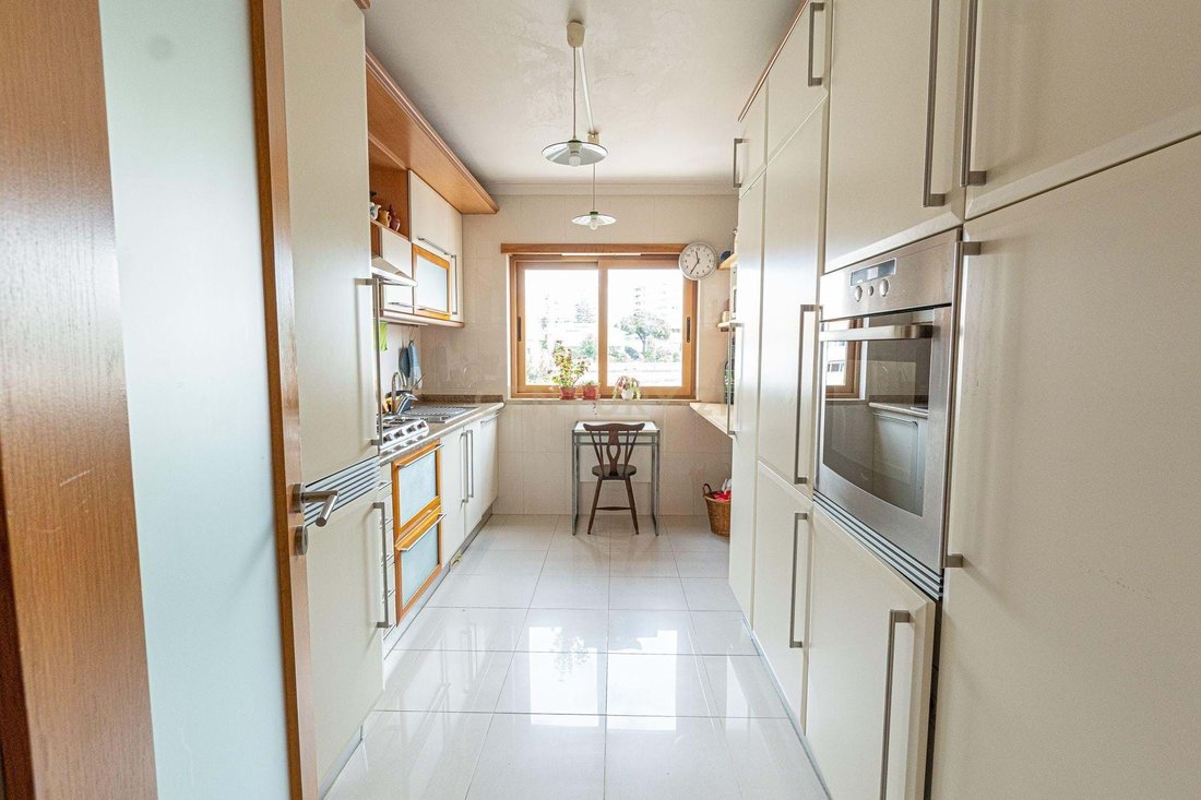 Apartment in Paco de Arcos, Lisbon, Portugal 5 - 17850158