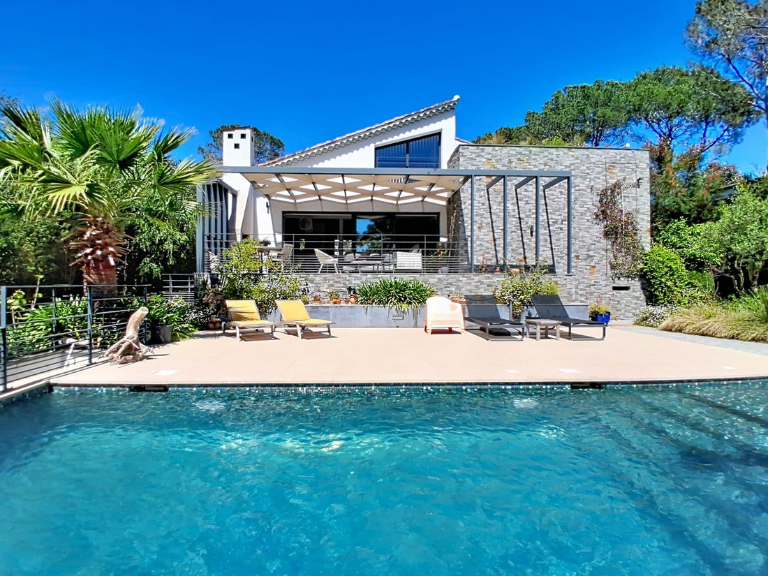 House in Le Dramont-Agay-Anthéor-Le Trayas, Saint-Raphaël, France 1 - 17850072