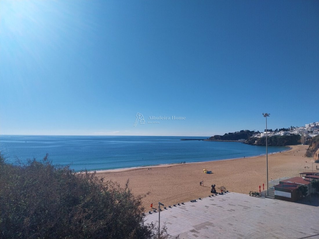 House in Praia dos Pescadores, Olhos de Agua, Portugal 1 - 17850175