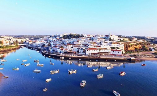 Terreno a Ferragudo, Algarve, Portogallo 1