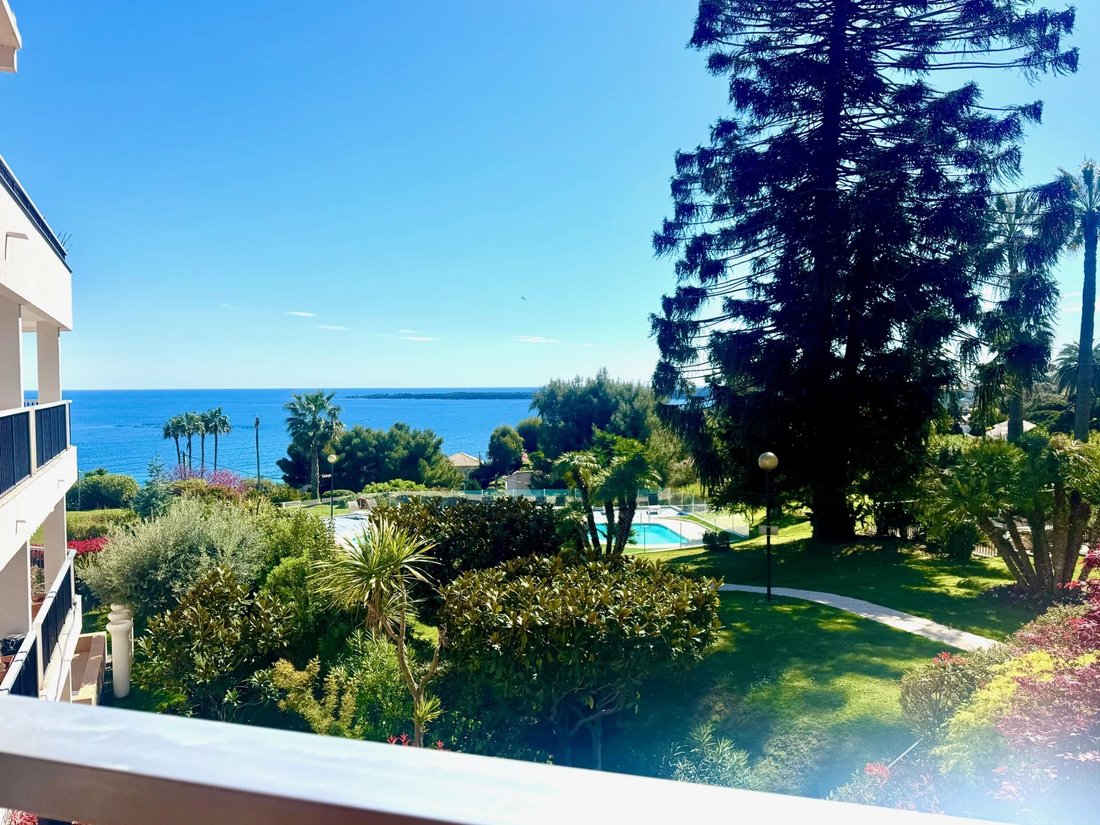 Apartment in La Maure-Super Cannes, Vallauris, France 1 - 17850234