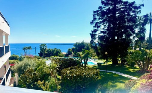Apartment in La Maure-Super Cannes, Vallauris, France 1