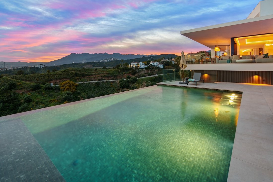 Villa in Marbella, Andalusia, Spain 1 - 17850199
