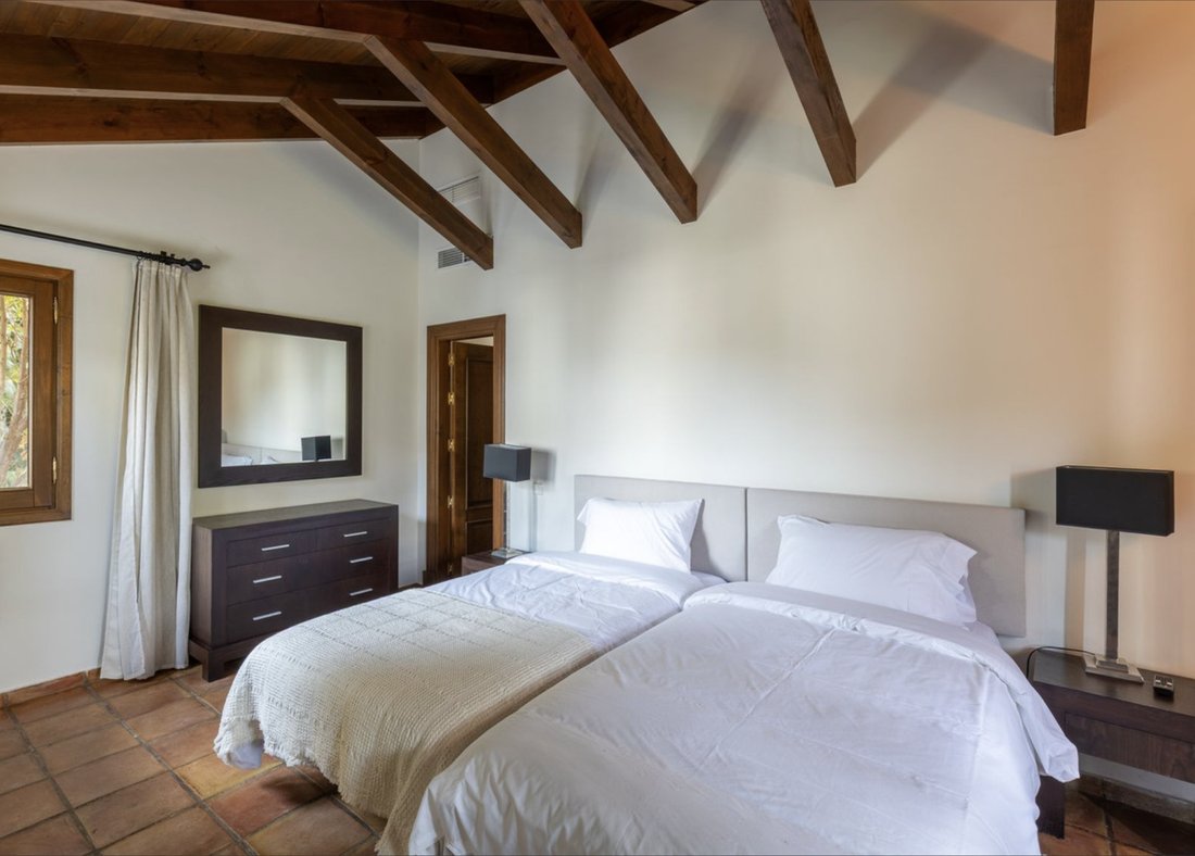 Villa in Benahavis, Andalusia, Spain 4 - 17850289