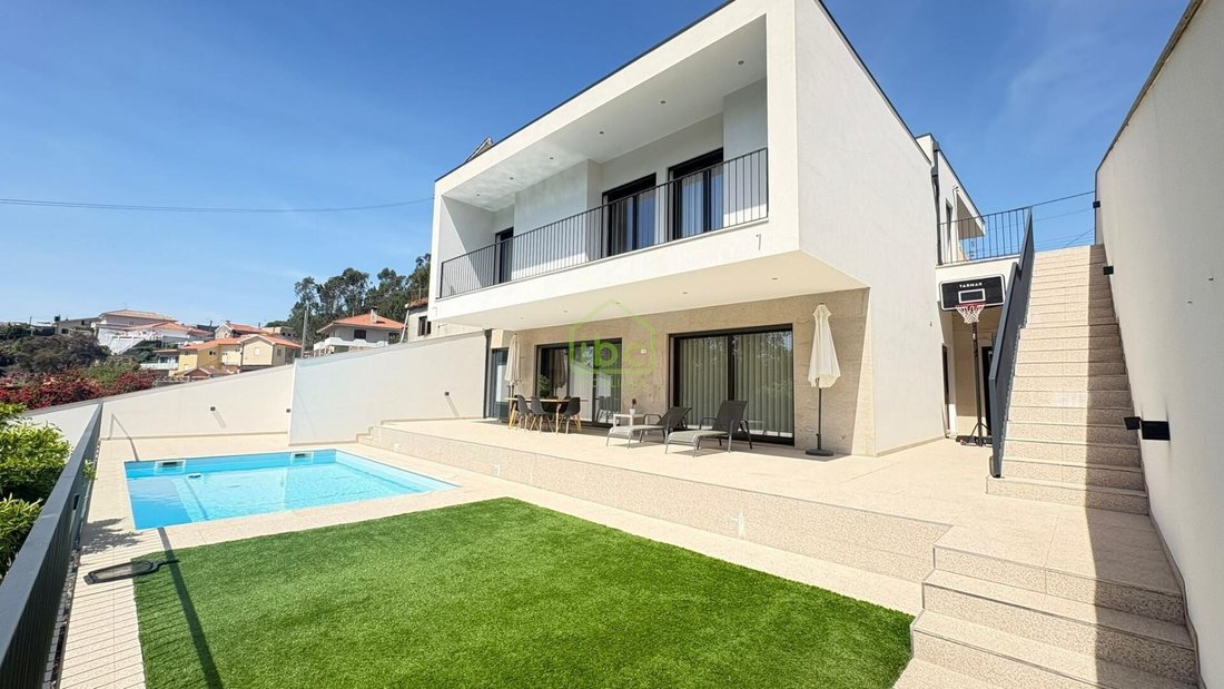 Townhouse in Touguinha e Touguinho, Porto District, Portugal 1 - 17850130