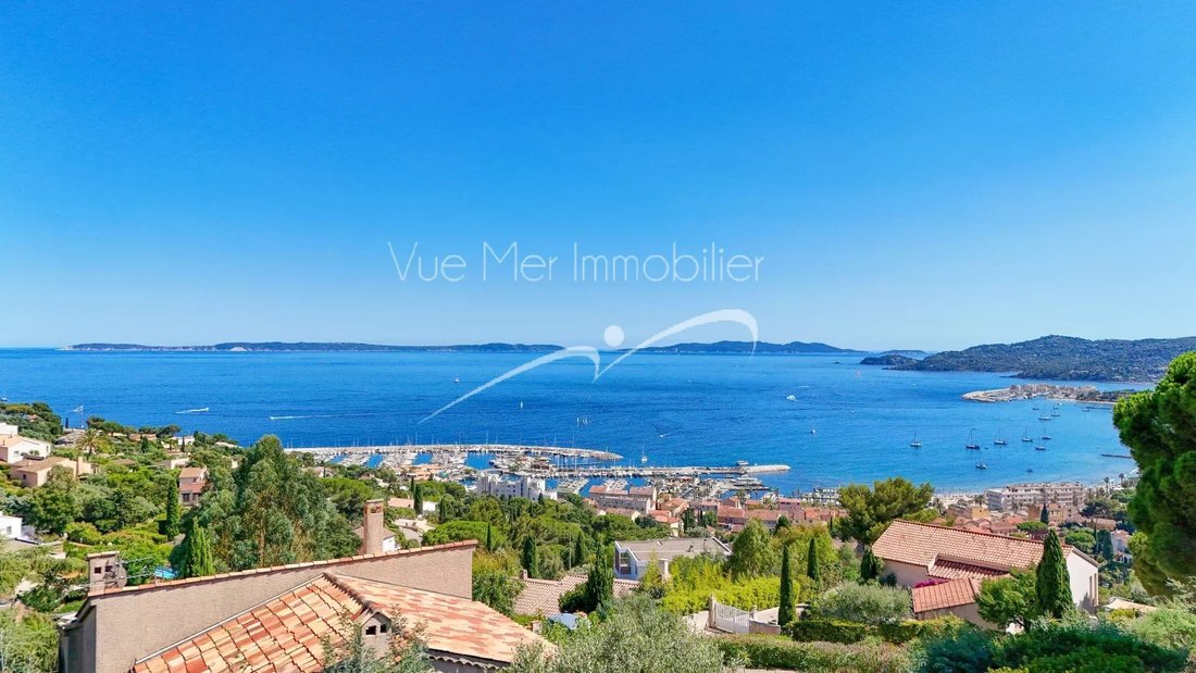 Villa in Le Lavandou, Provence-Alpes-Côte d'Azur, France 4 - 17849964