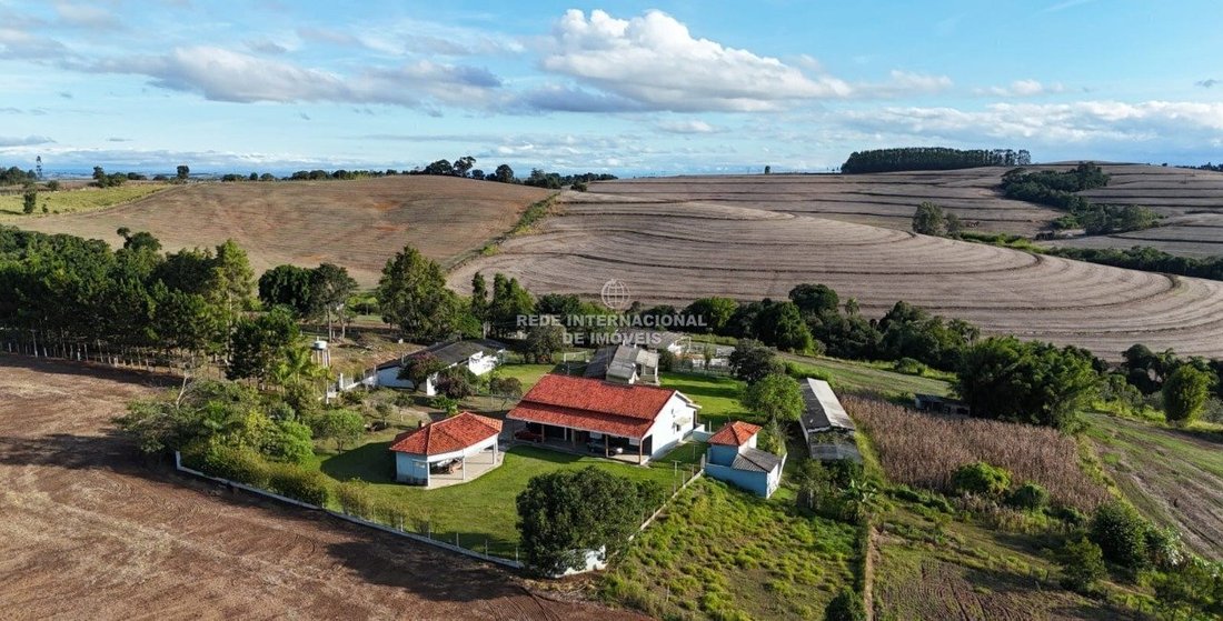 Farm Ranch in Ronco, State of Paraná, Brazil 1 - 17850381