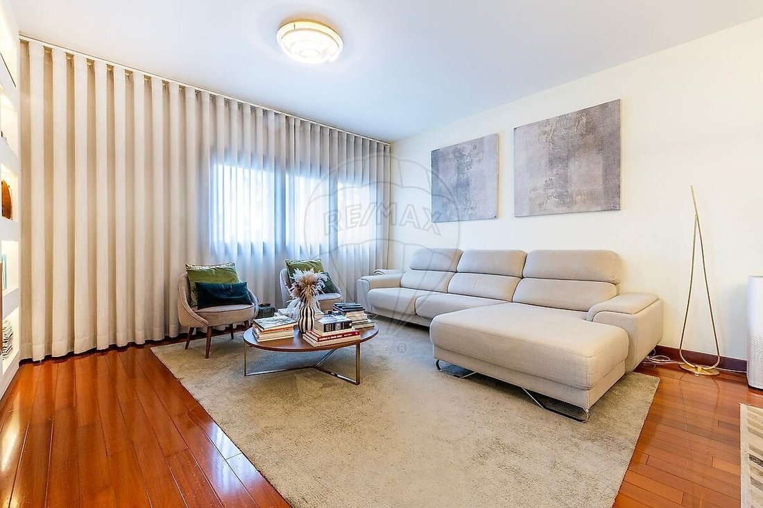 Apartment in Odivelas, Lisbon, Portugal 4 - 17850210