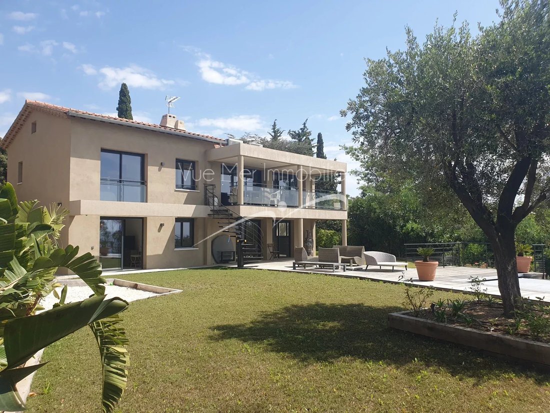 Villa in Le Lavandou, Provence-Alpes-Côte d'Azur, France 3 - 17849964