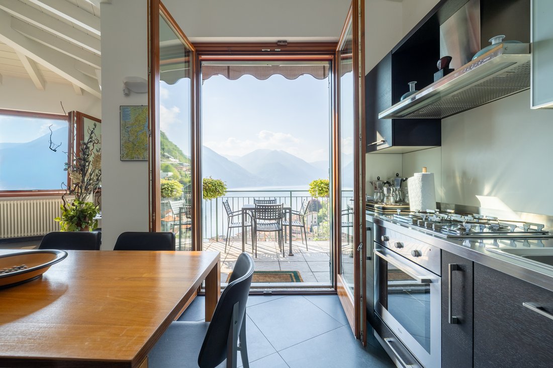 Apartment in Argegno, Lombardy, Italy 4 - 17850325