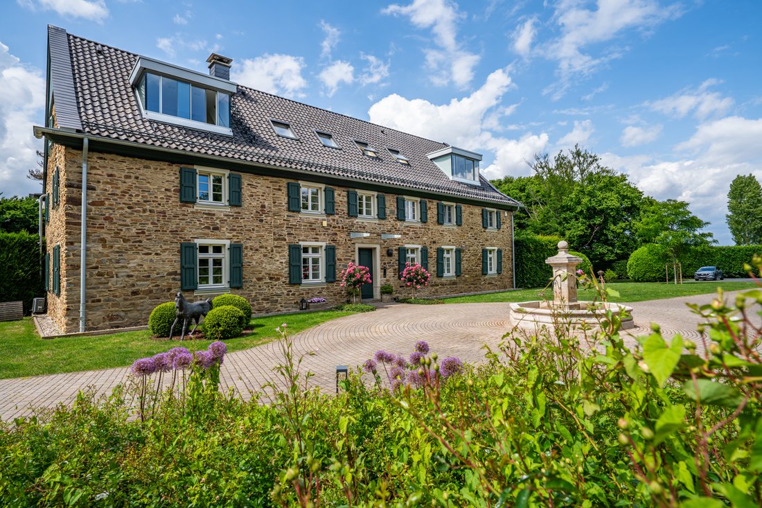 Villa in Essen, North Rhine-Westphalia, Germany 2 - 17850409