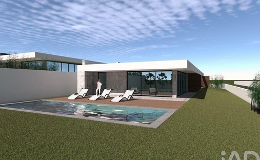 Townhouse in Alcobaca e Vestiaria, Leiria District, Portugal 1