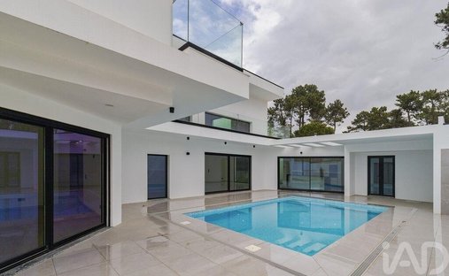 Townhouse in Corroios, Setubal, Portugal 1