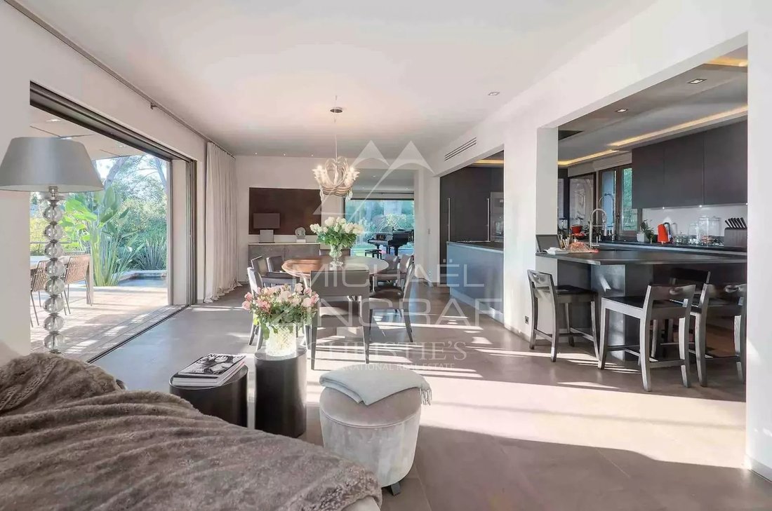 Country House in Mougins, Provence-Alpes-Côte d'Azur, France 4 - 16930408