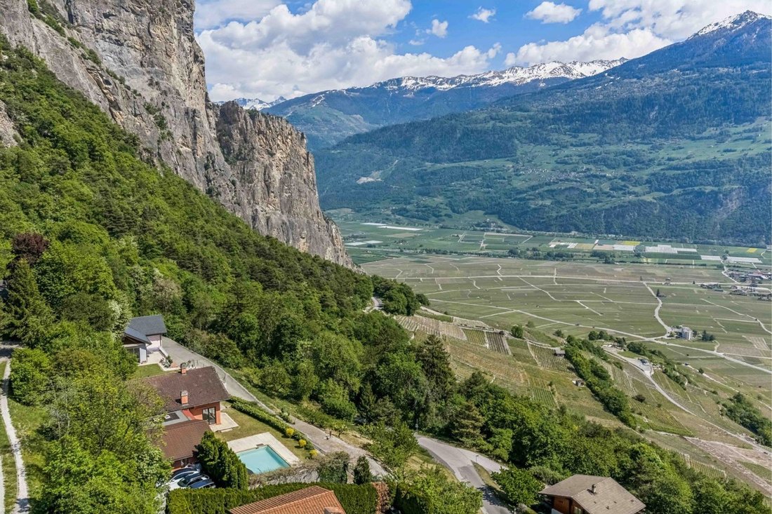 House in Chamoson, Valais, Switzerland 2 - 17842444