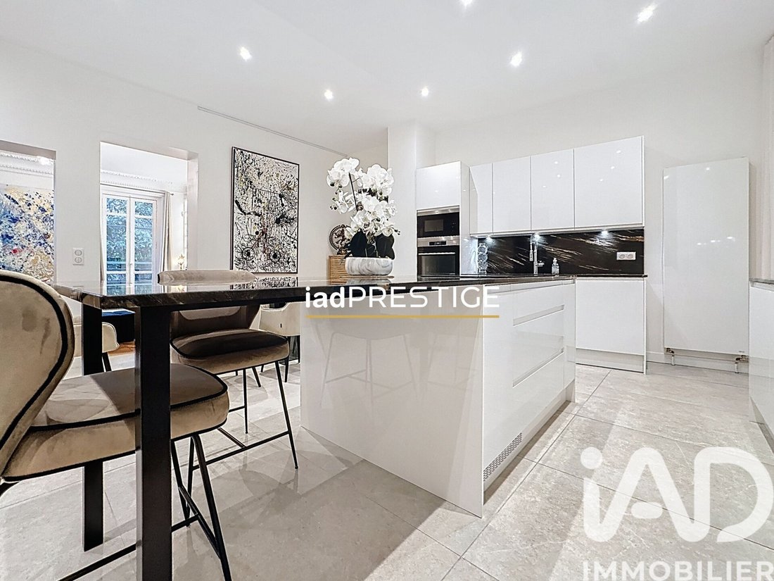 Apartment in Saint Philippe du Roule, Paris 8e Arrondissement, Paris 2 - 17852489