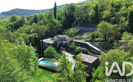 House in Alissas, Auvergne-Rhône-Alpes, France 1