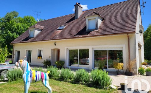 House in Montigny-Lencoup, Ile-de-France, France 1