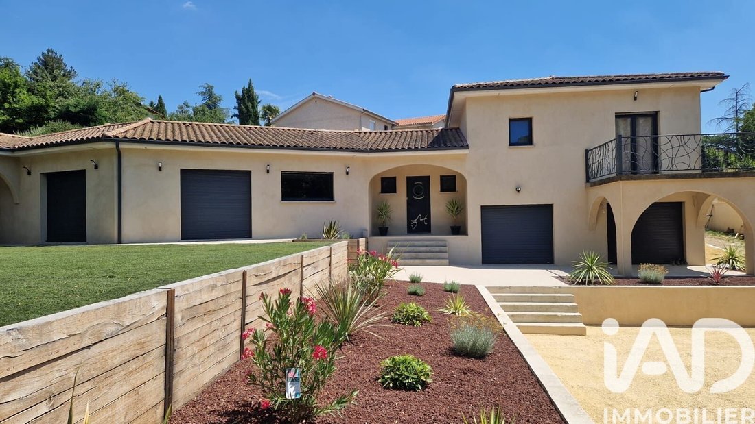 House in Saint-Martin-la-Plaine, Auvergne-Rhône-Alpes, France 1 - 17852018