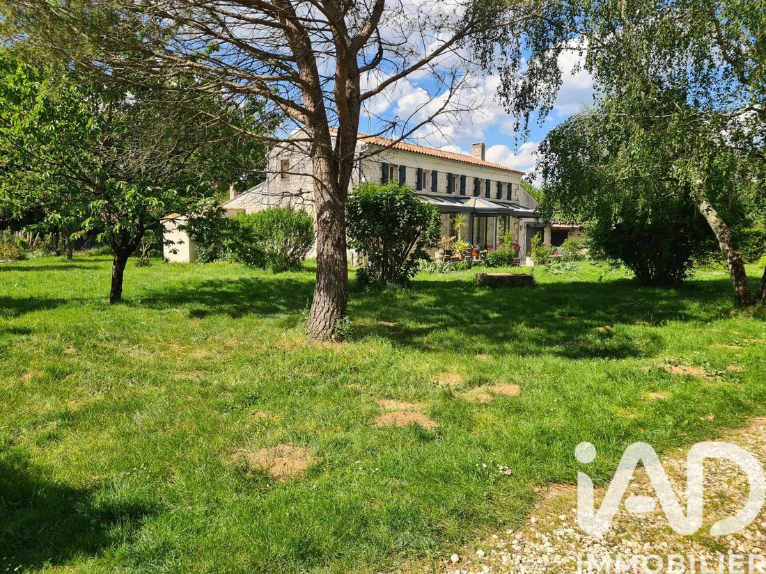 House in Plassay, Nouvelle-Aquitaine, France 2 - 17768225