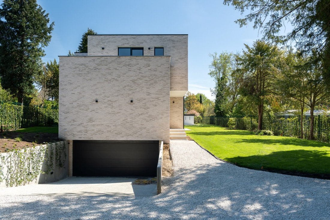 Villa in Sint-Genesius-Rode, Flanders, Belgium 4 - 17850422