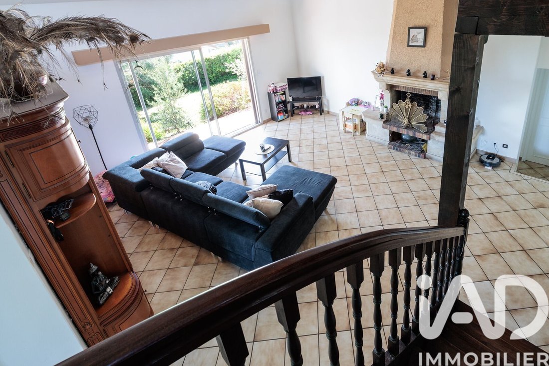 House in Saint-Genis-les-Ollieres, Auvergne-Rhône-Alpes, France 5 - 17851818