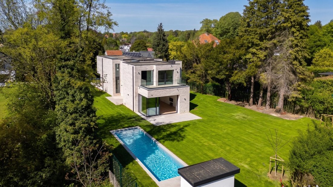 Villa in Sint-Genesius-Rode, Flanders, Belgium 2 - 17850422