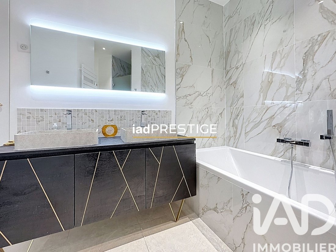 Apartment in Saint Philippe du Roule, Paris 8e Arrondissement, Paris 5 - 17852489
