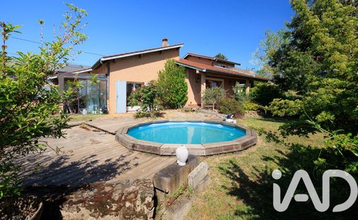 House in Saint-Genis-les-Ollieres, Auvergne-Rhône-Alpes, France 1