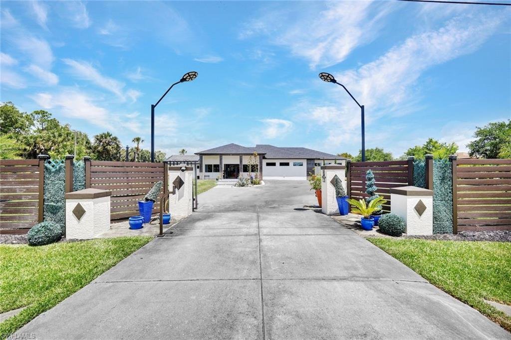 House in Naples, Florida, United States 1 - 17850527