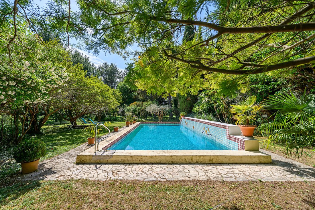 House in Orgon, Provence-Alpes-Côte d'Azur, France 2 - 17850499