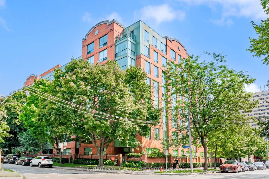 Apartment in Toronto, Ontario, Canada 2 - 17850475