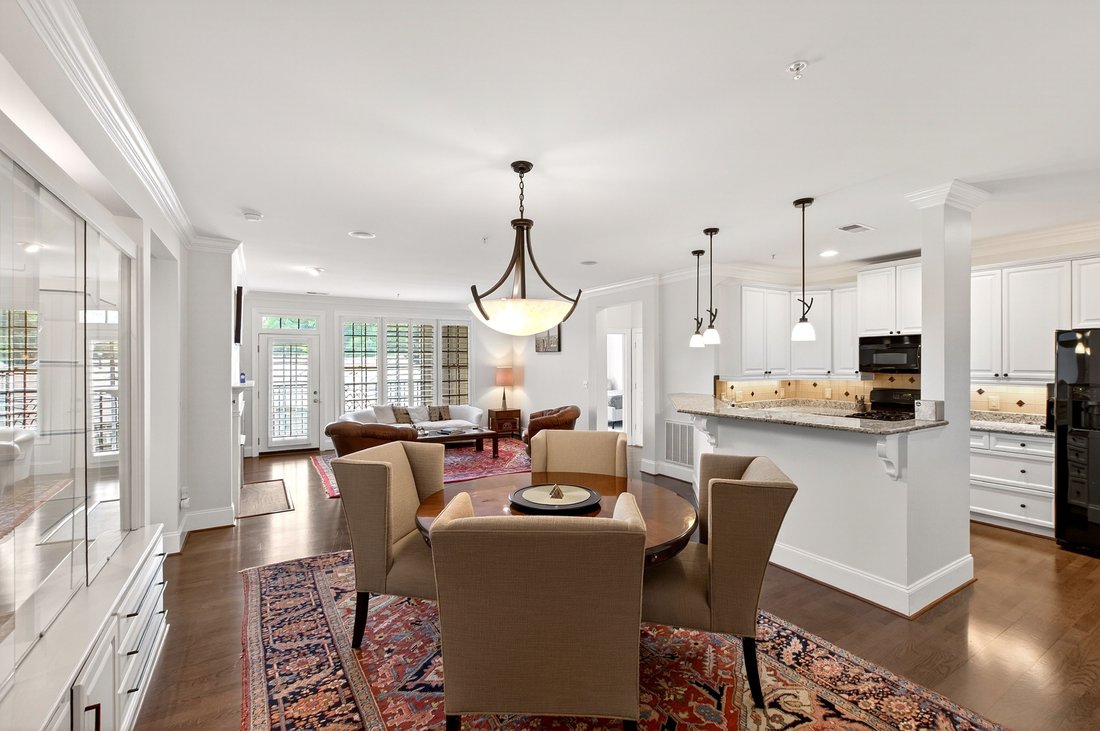 Condo in Raleigh, North Carolina, United States 3 - 17851076