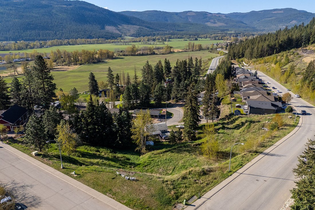 Land in Lumby, British Columbia, Canada 5 - 17851226