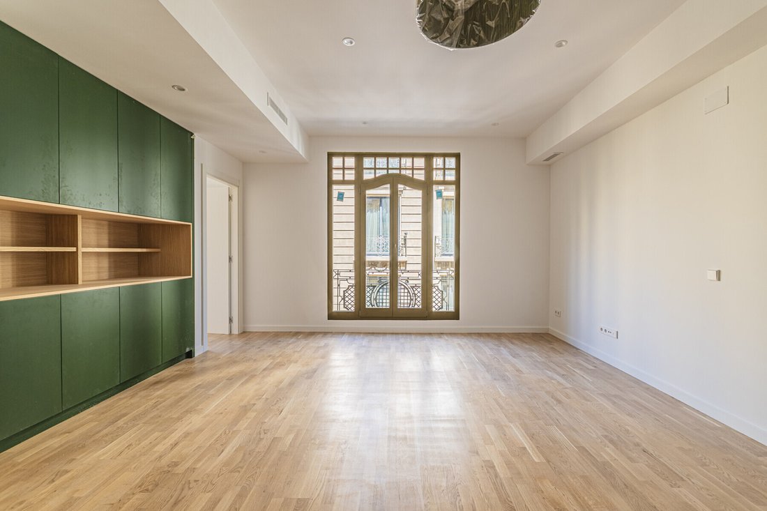 Apartment in Ciutat Vella, Barcelona, Spain 2 - 17851247
