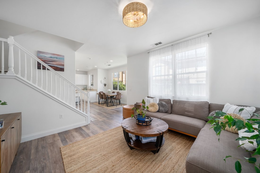Atascadero, California, United States 2 - 17851014