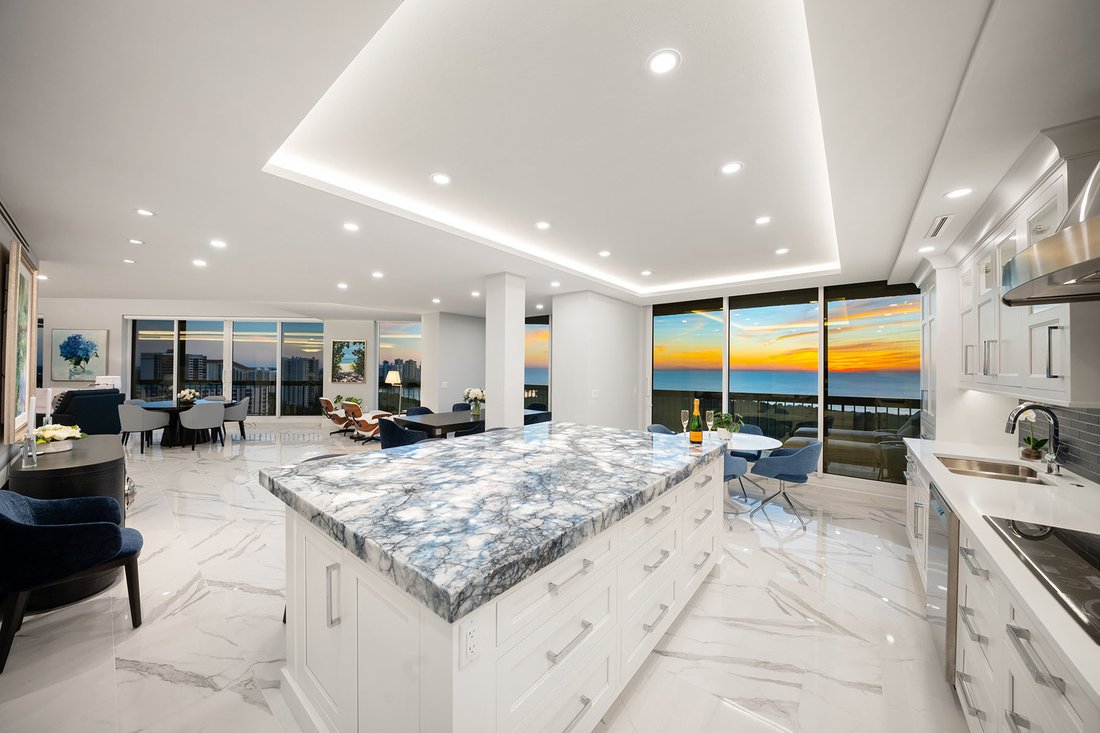 Condo in Naples, Florida, United States 3 - 17415364