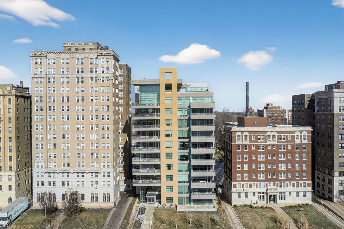 Condo in St. Louis, Missouri, United States 2 - 17851077