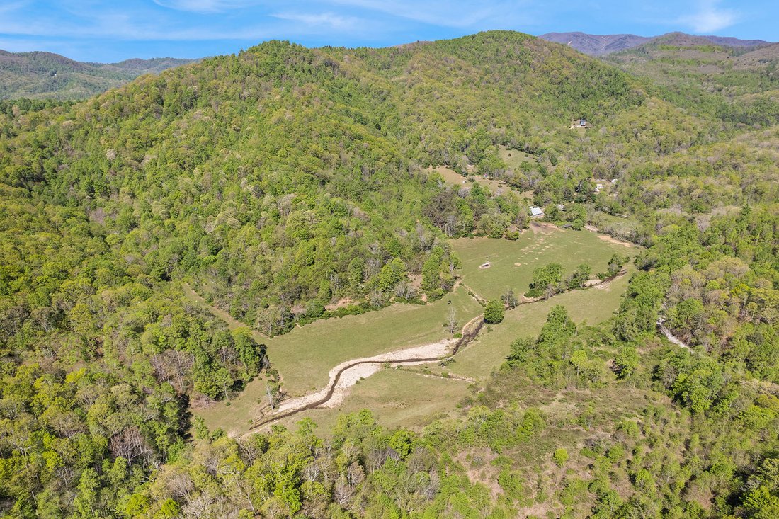 Land in Black Mountain, North Carolina, United States 1 - 17851169