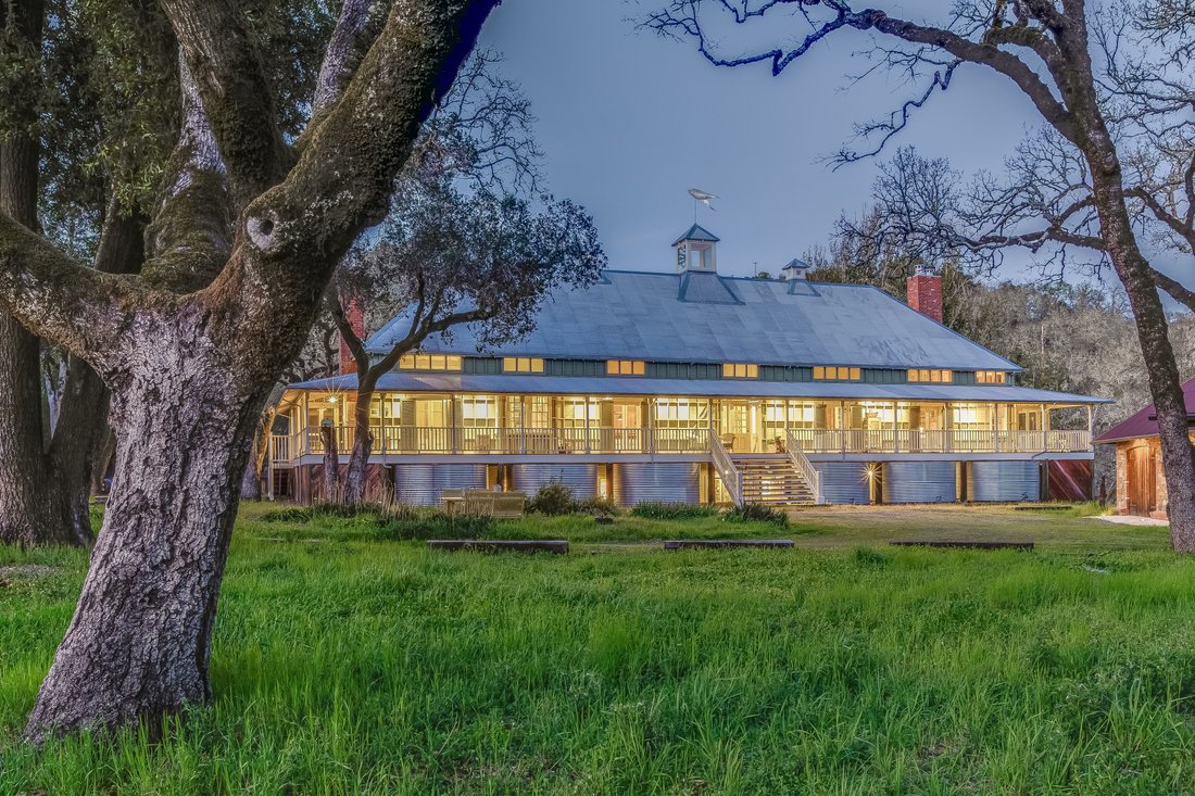 Glen Ellen, California, United States 1 - 17851249